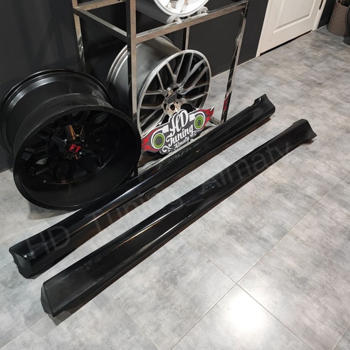 Side skirts Aero PreFacelift 