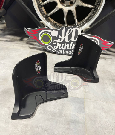 Rear mud flaps L+R  