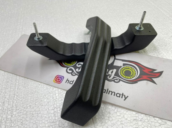 Hood handles V2