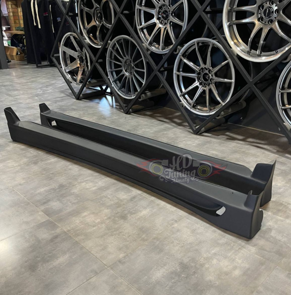 Side skirts ChargeSpeed 