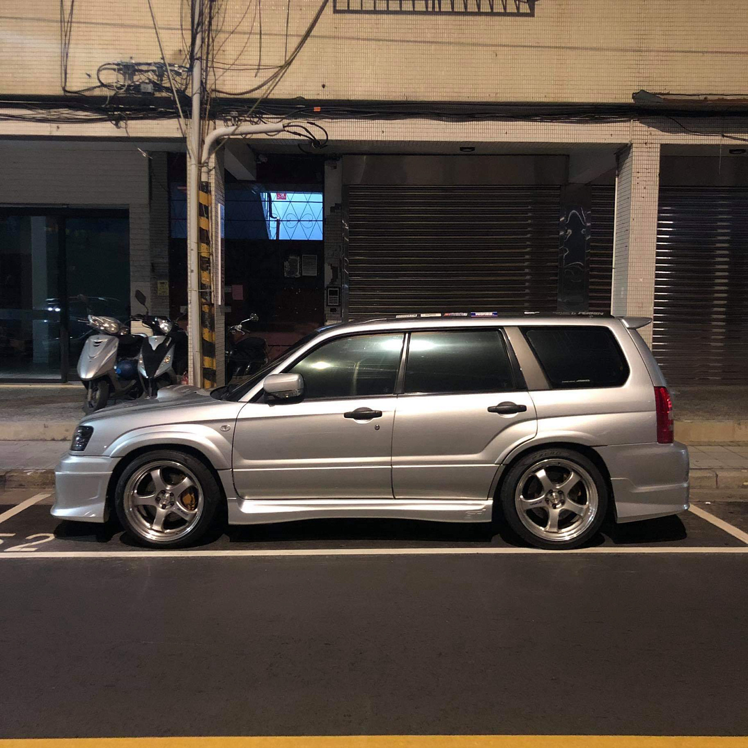 Side skirts STI
