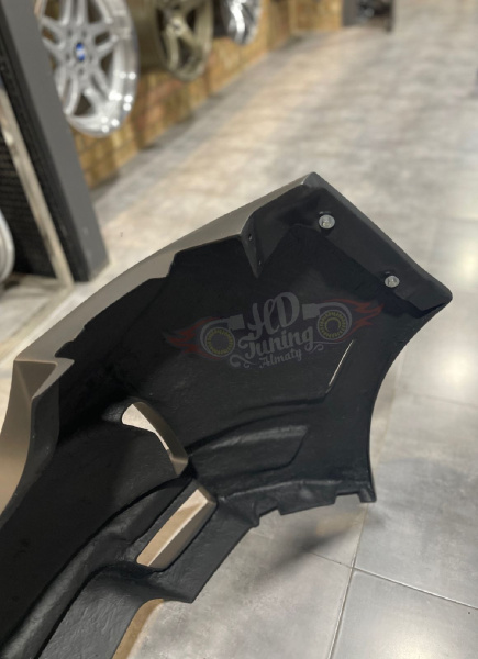 Bumper rear VARIS GRB