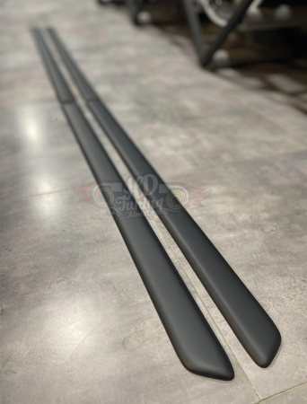 Door molding trims L+R