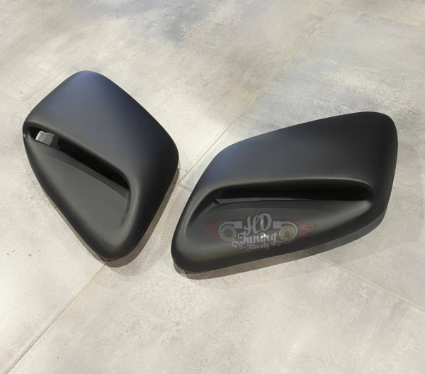 Sides hood scoop GC/GF (Prefacelift)
