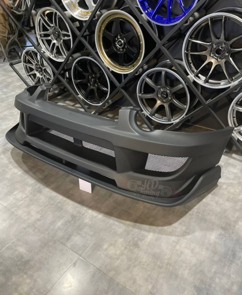 Бампер передний M-Sport со сплиттером GDB