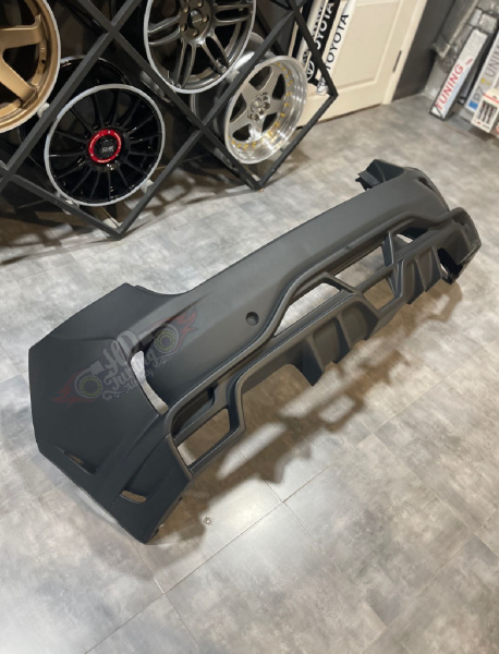 Bumper rear VARIS GRB