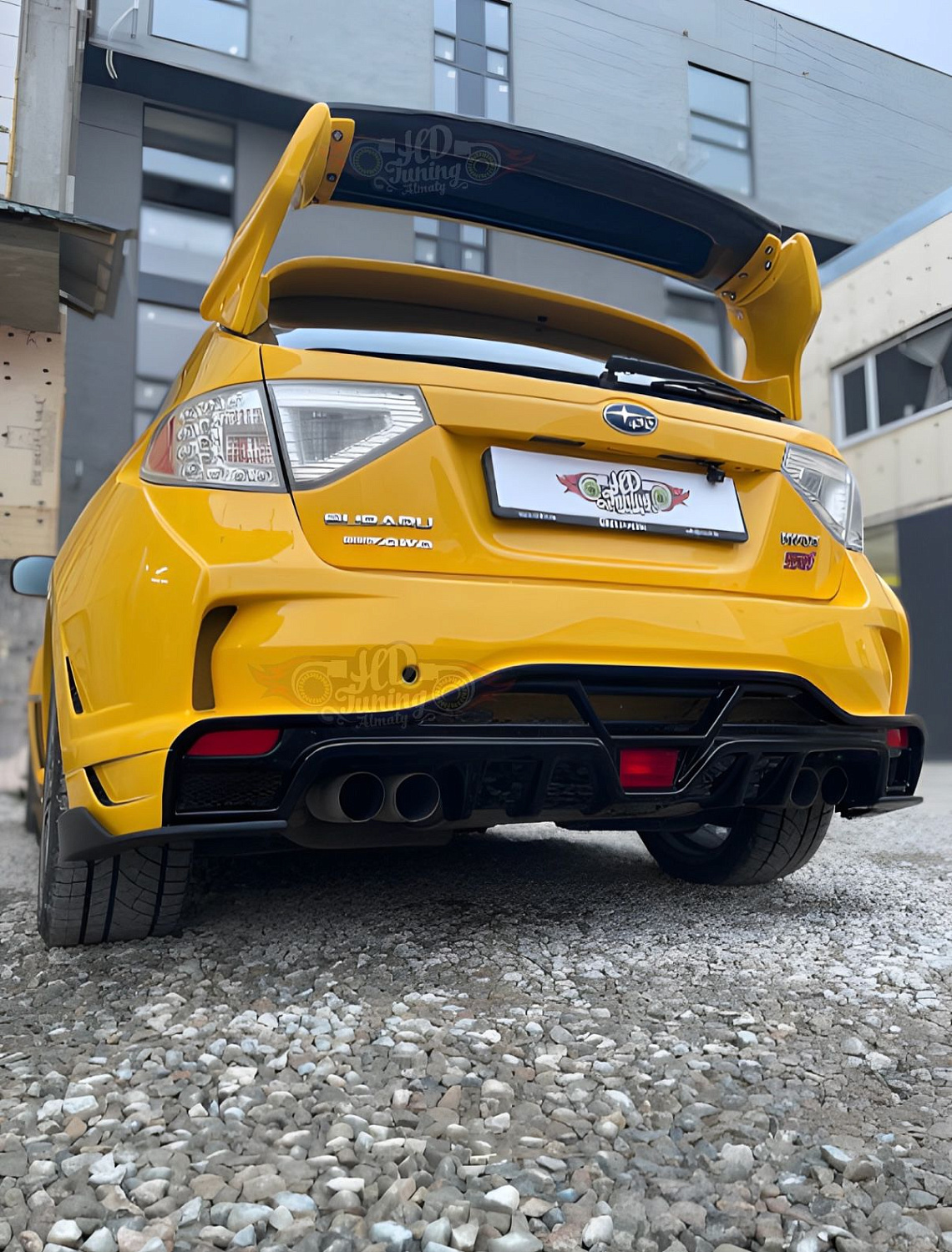 Bumper rear VARIS GRB