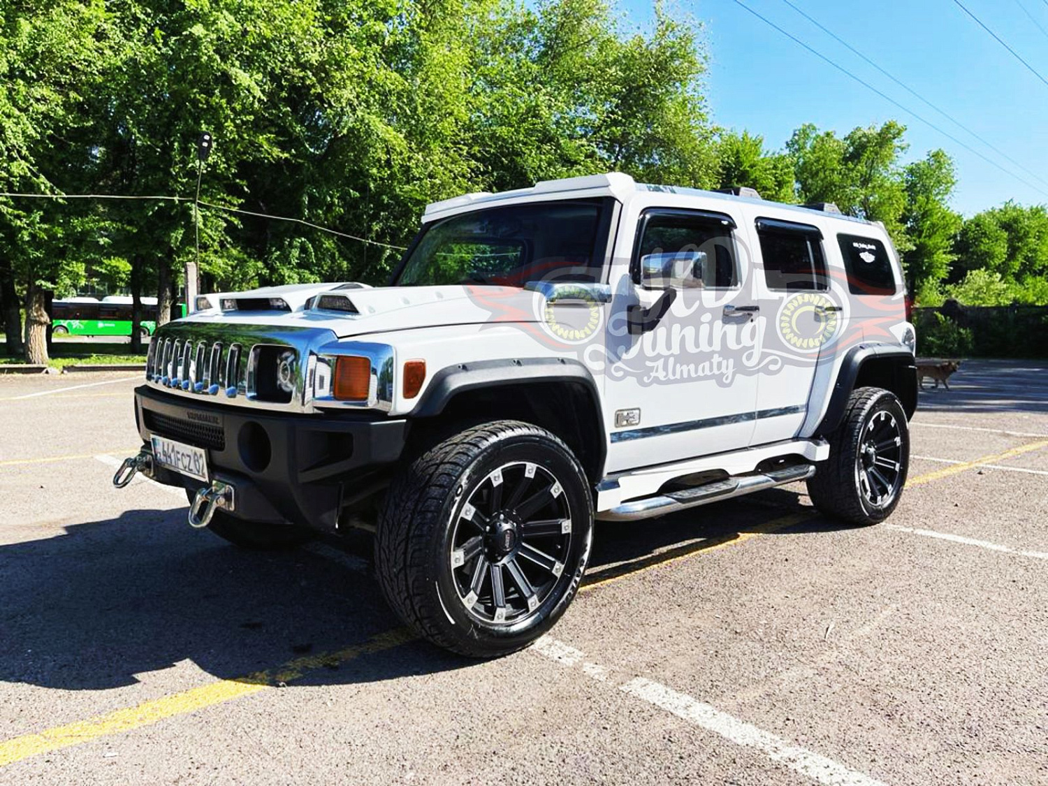 Visor HDTUNING for HUMMER H3/H3T