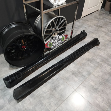 Side skirts Aero PreFacelift 