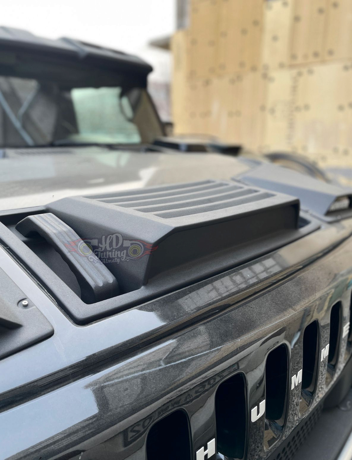 Hood scoop for HUMMER H2 v1