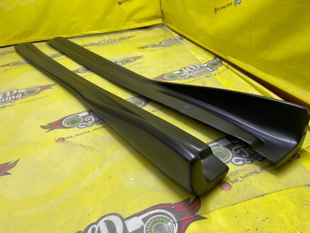 Side skirts Splitters Charge speed