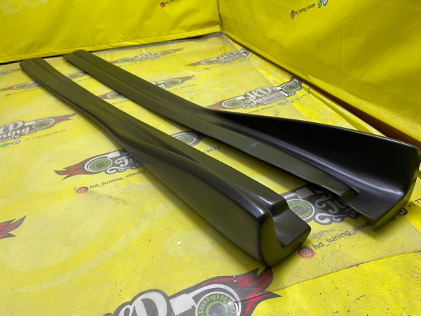 Side skirts Splitters Charge speed