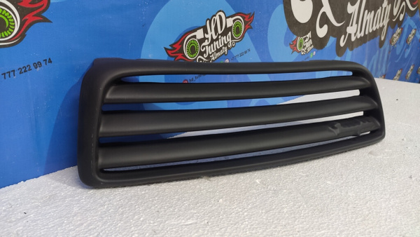 Grille TommyKaira PreFacelift