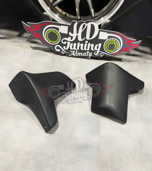 Rear mud flaps L+R  