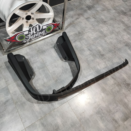 Rear lip STI style facelift