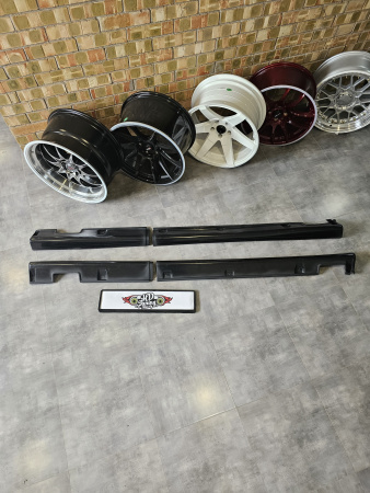 Side skirts STI  